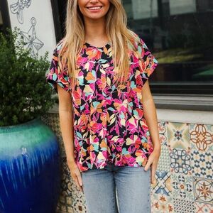 FIRST LOVE Women’s Boutique Brand Navy Multi Floral Print Top Size Medium NWOT